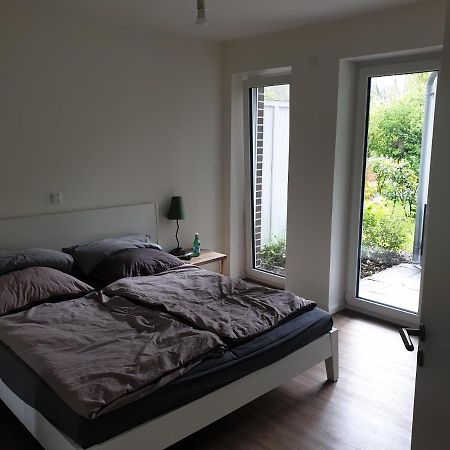 Schoenes Privatzimmer In Einem Neubau Oldenburg Exterior foto