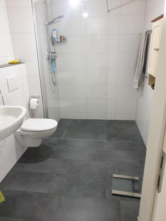 Schoenes Privatzimmer In Einem Neubau Oldenburg Exterior foto